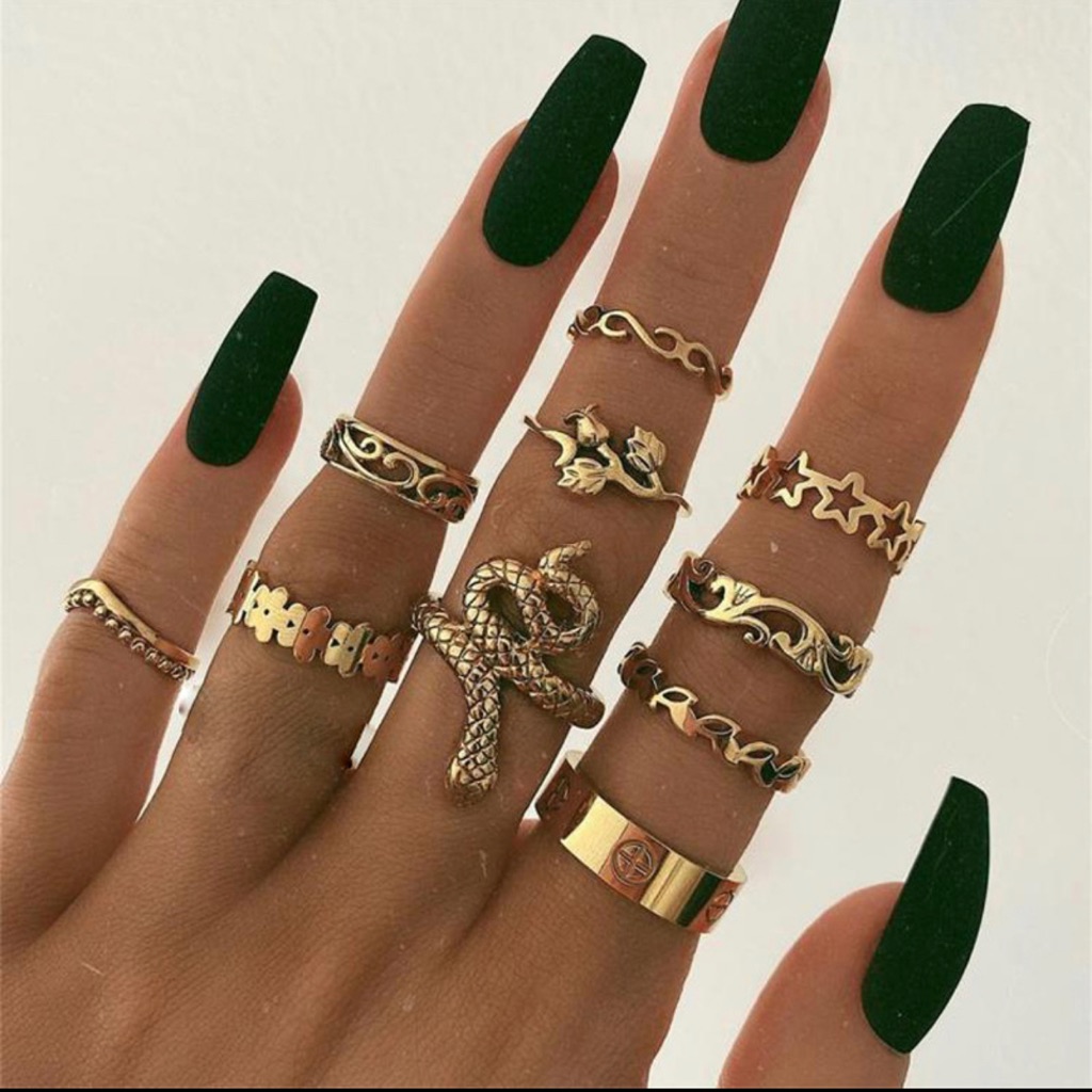 Multi, Stackable Rings With Snake